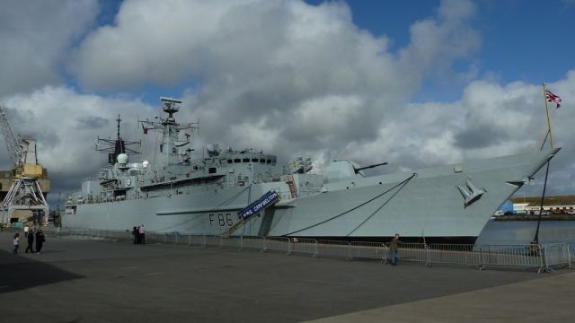 HMS Campbeltown - quai du commerce - 29 mars 2011 (16).JPG